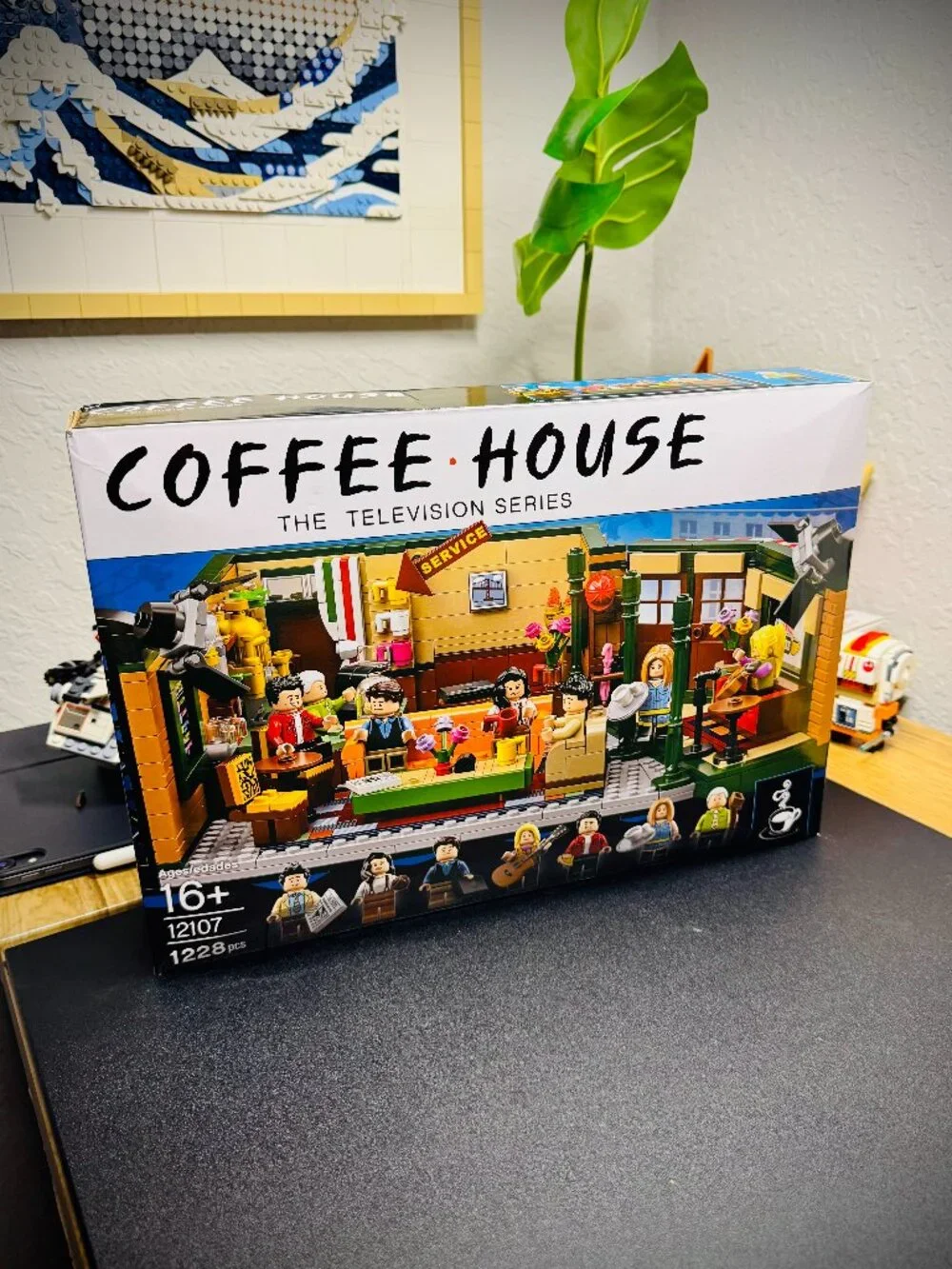 Friends Central Perk 21319 | Premium LEGO Compatible Build